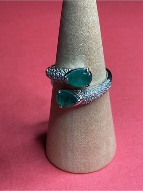 Bomb Party RG38754 “Graceful Glades” Lab Created Emerald Rhodium Size 9 Ring NWT